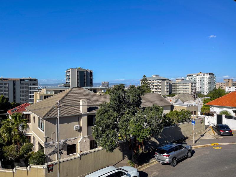 2 Bedroom Property for Sale in Green Point Western Cape